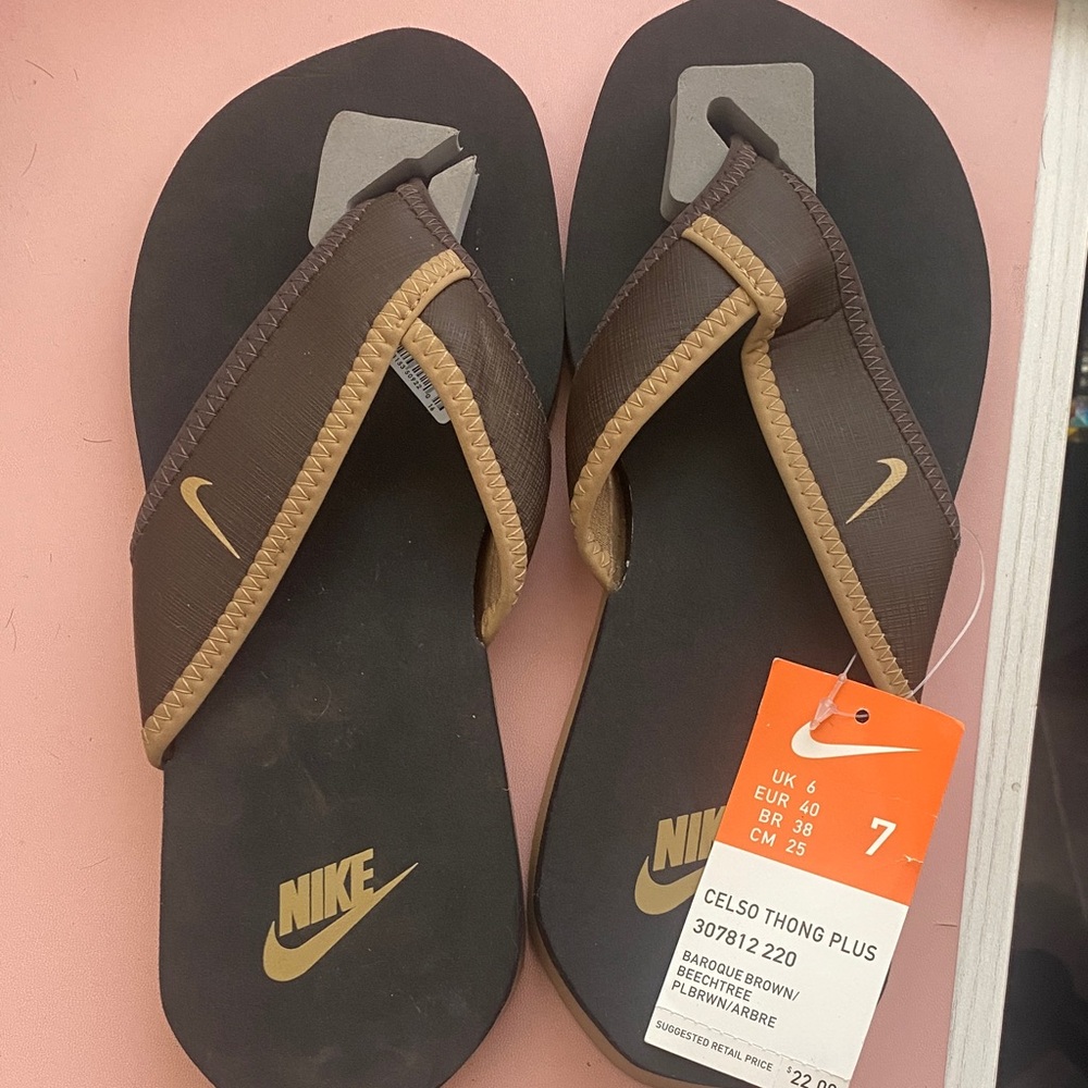 Nike Celso Thong Plus Brown Sandals